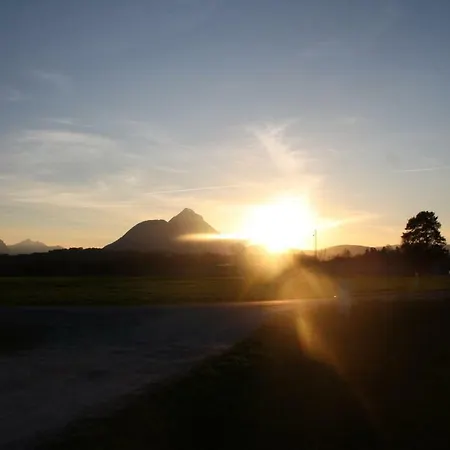 Vor Den Toren Salzburgs * Wals-Siezenheim